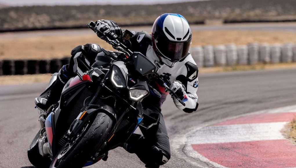 New 2025 BMW M 1000 R