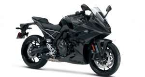Suzuki GSX-8R in Metallic Matte Black No.2