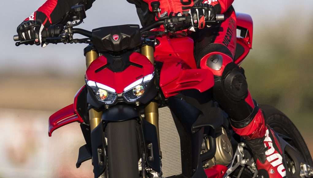2025 Ducati Streetfighter V4 S