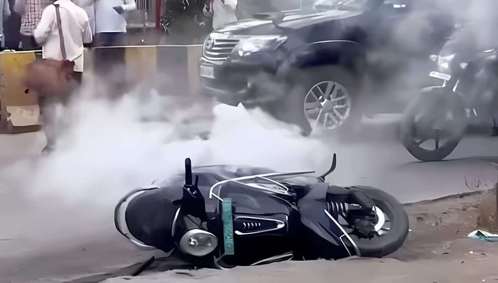 Chetak Electric Scooter catches fire; Bajaj issues official statement