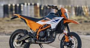 2025 KTM 390 SMC R