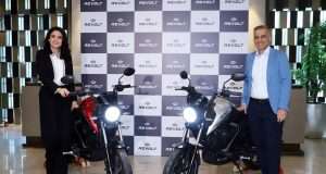 Ms. Anjali Rattan, Chairperson of RattanIndia Enterprises along with Mr. Rajiv Rattan, Chairman of RattanIndia Enterprises launched the Revolt RV BlazeX