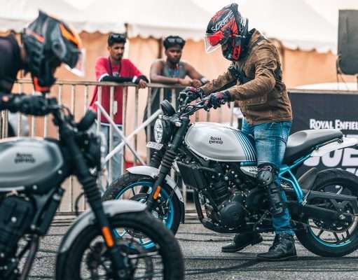 Drifting and Drag racing on the Guerilla 450