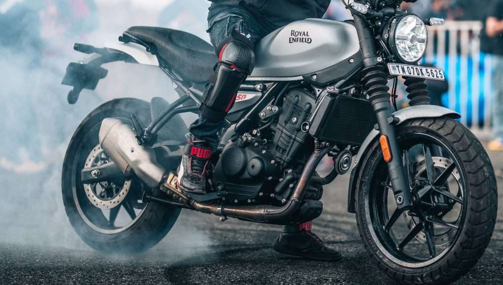 Drifting and Drag racing on the Guerilla 450 at the Vroom Drag Meet 2025