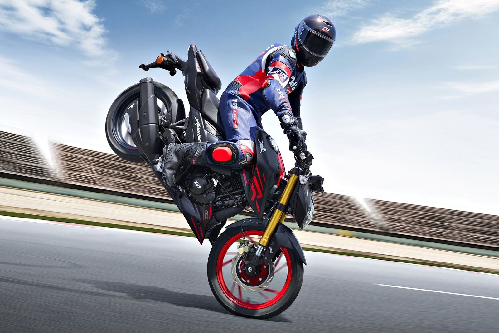 2025 TVS Apache RTR 200 4V