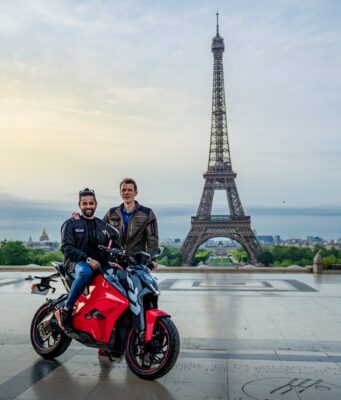 Narayan Subramaniam, CEO & Co-founder Ultraviolette with Ghislain Lestienne, President & Founder of Pink Mobility