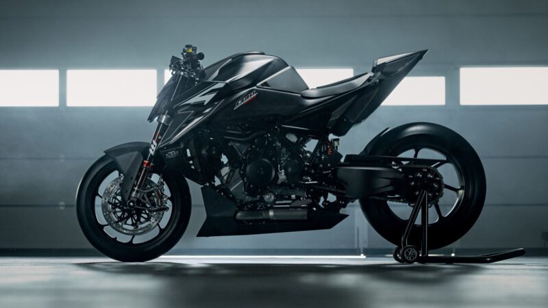 2026 KTM 1390 SUPER DUKE RR TRACK side profile