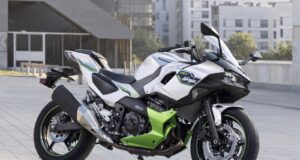 2026 Kawasaki Ninja 7 Hybrid