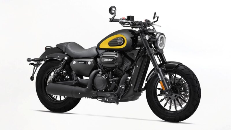 2026 Keeway V302C in Yellow