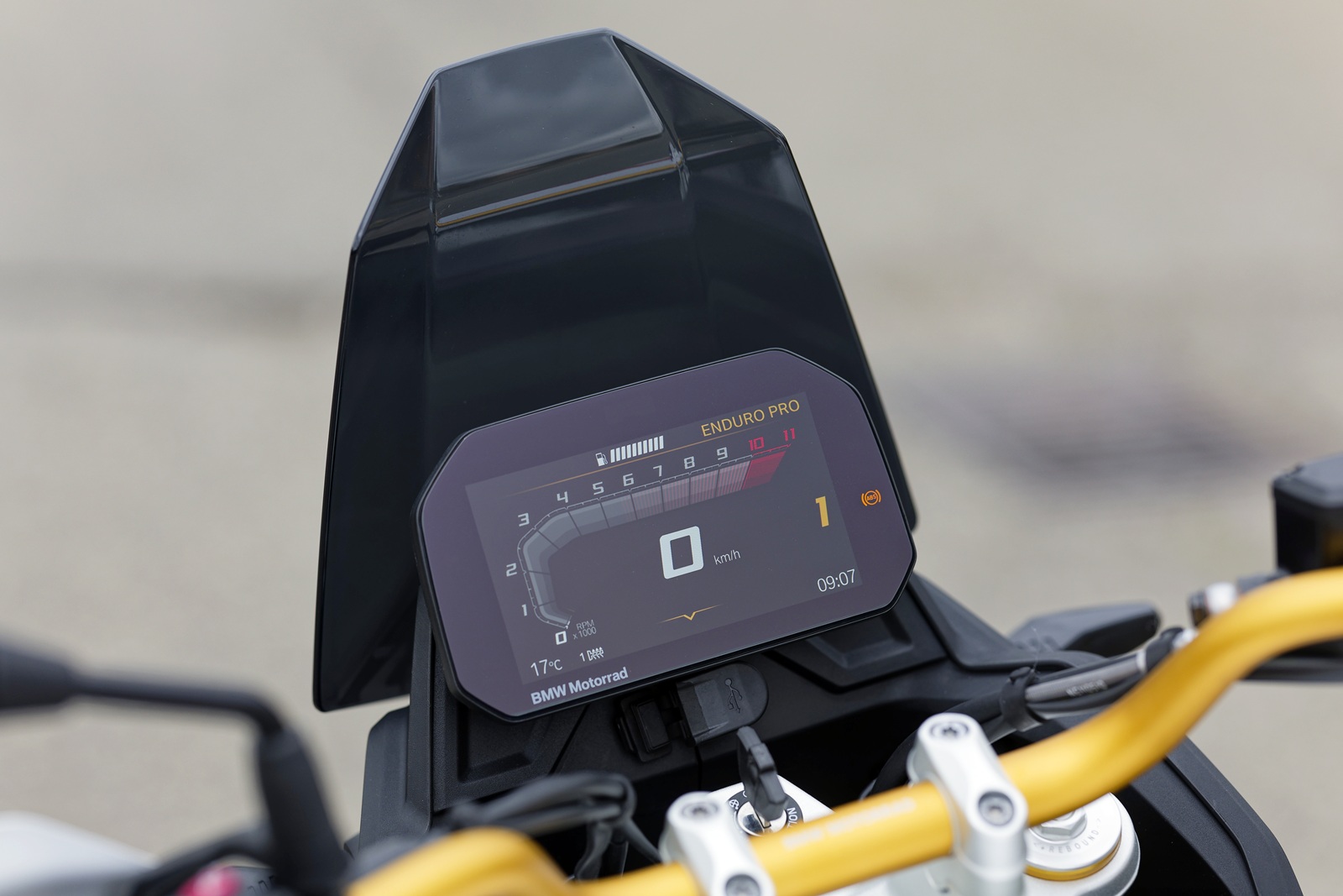 BMW F 450 GS display