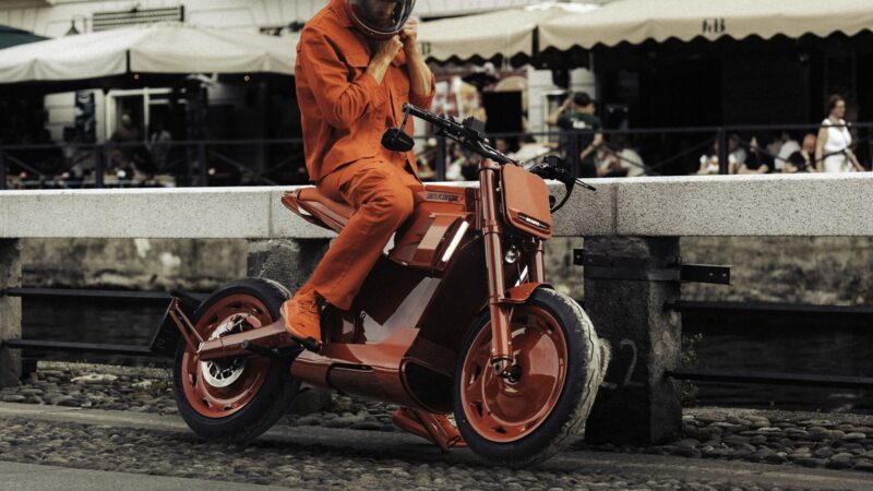 BRABUS URBAN E FIRST EDITION FUSION RED