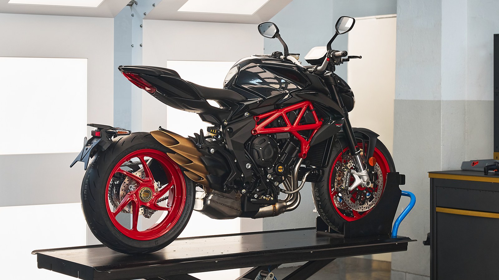 MV Agusta Brutale 800 Nero Carbonio