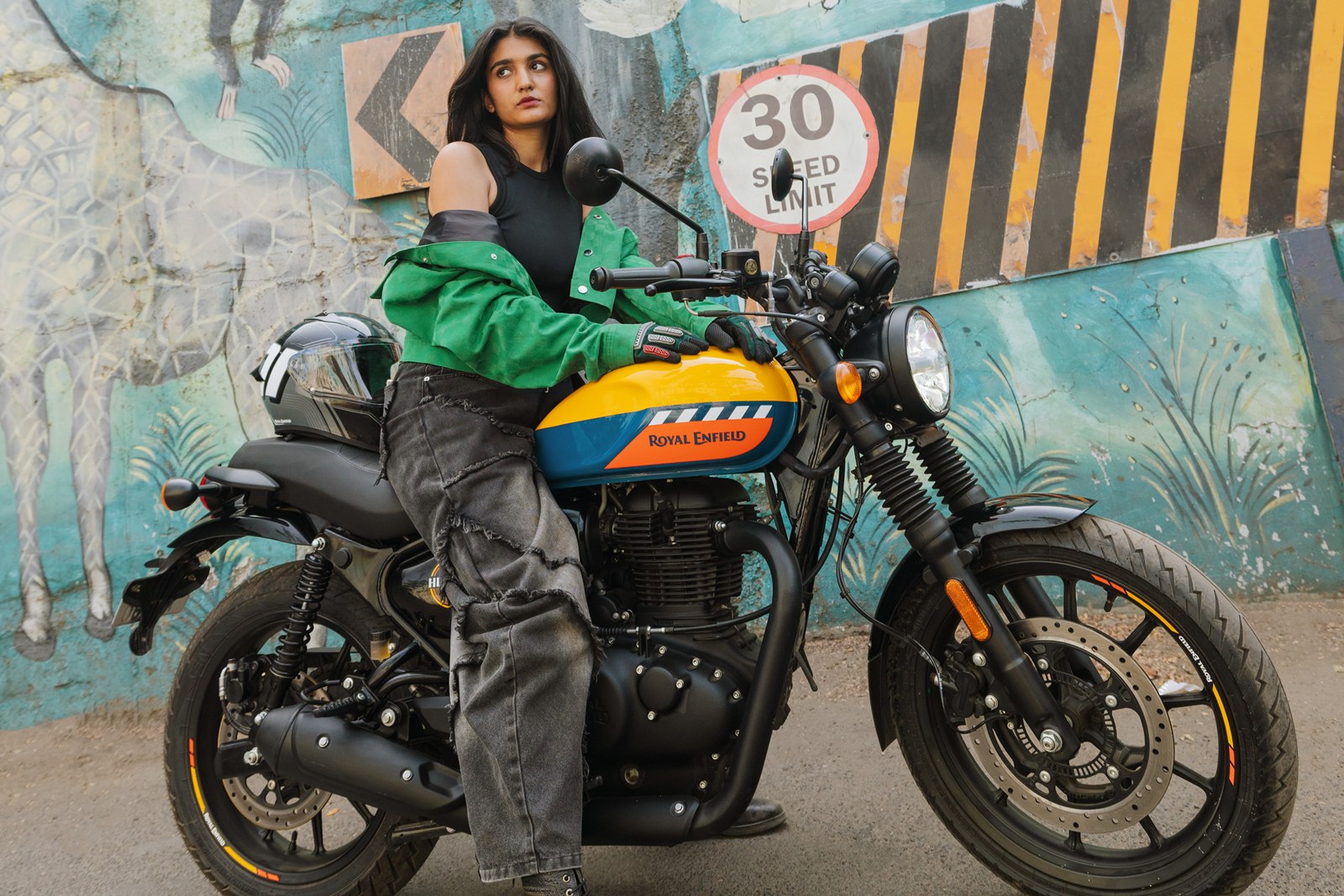 New Hunter 350 Mumbai Yellow launched