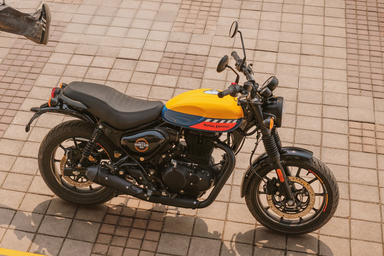 New Hunter 350 Mumbai Yellow