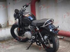 Triumph Bonneville 400 Spotted