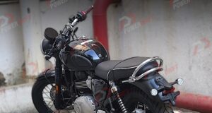 Triumph Bonneville 400 Spotted