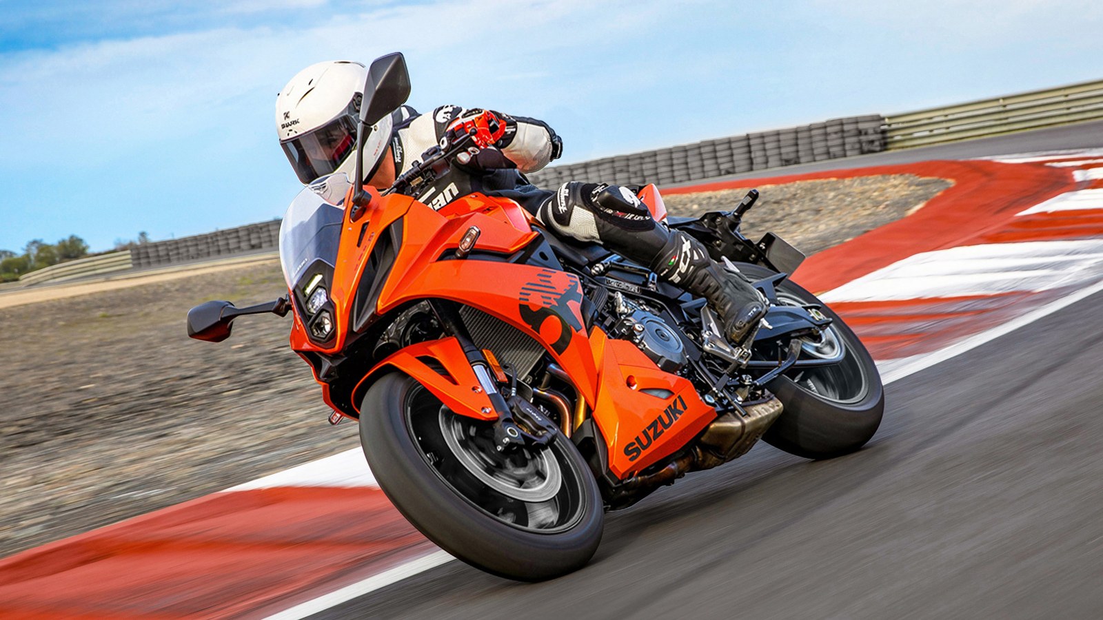 New Suzuki GSX-8R Glass Blaze Orange