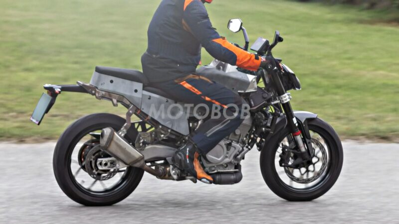 New Twin-Cylinder KTM Duke Spied 490 or 690