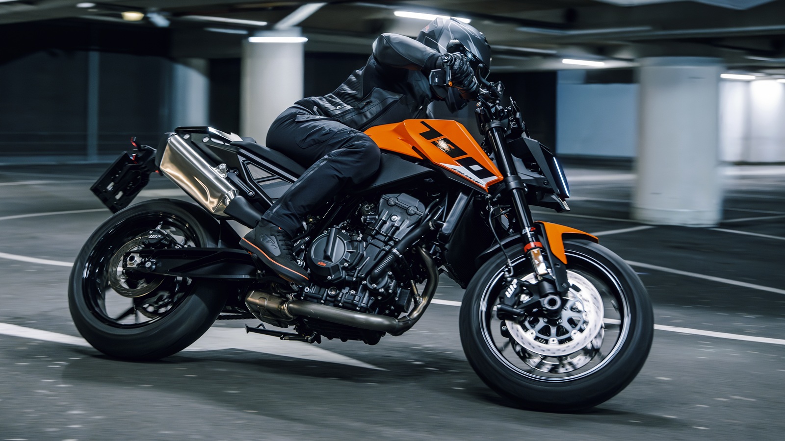 2027 KTM 790 DUKE