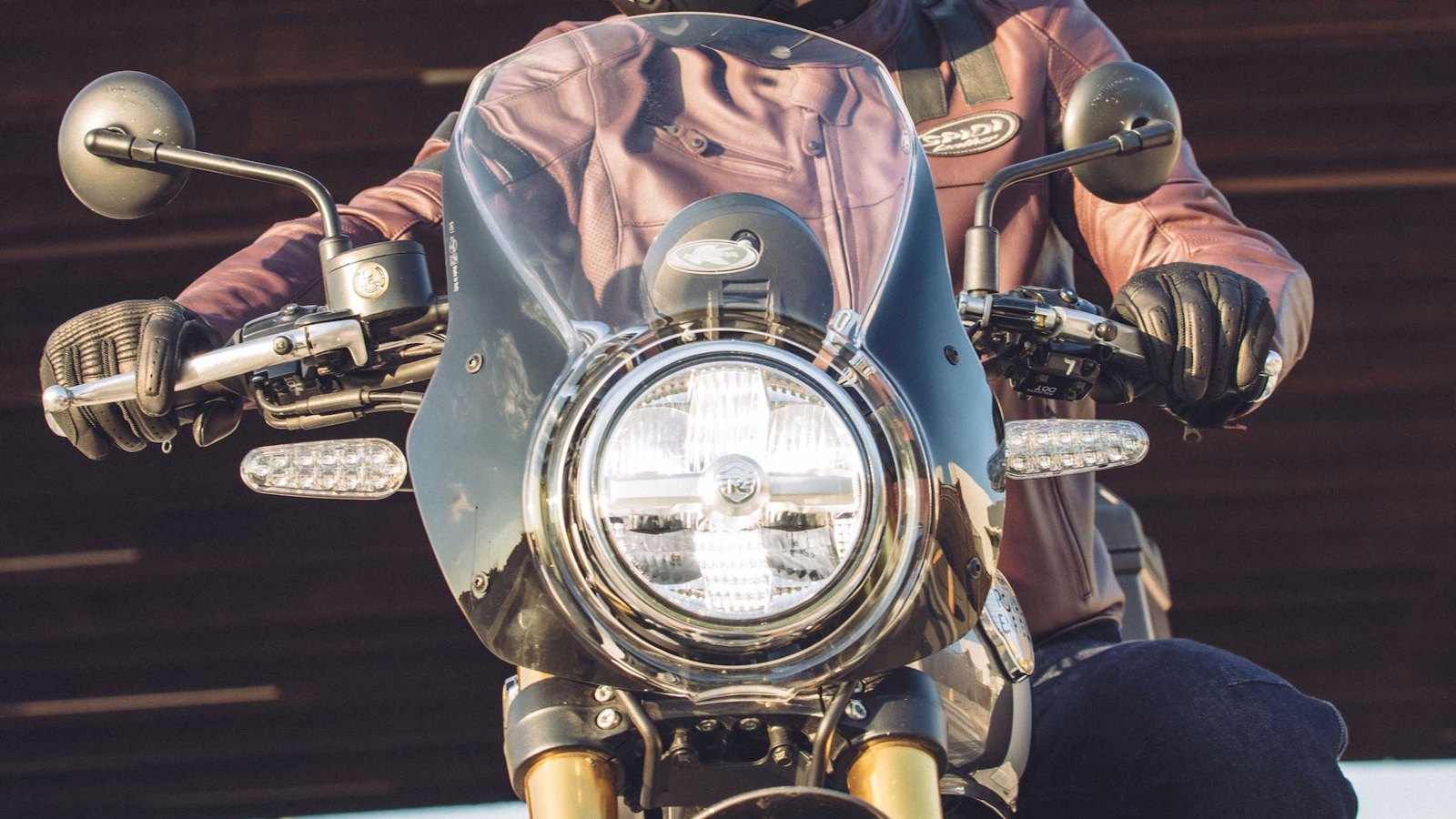 Royal Enfield Bear 650 Visor