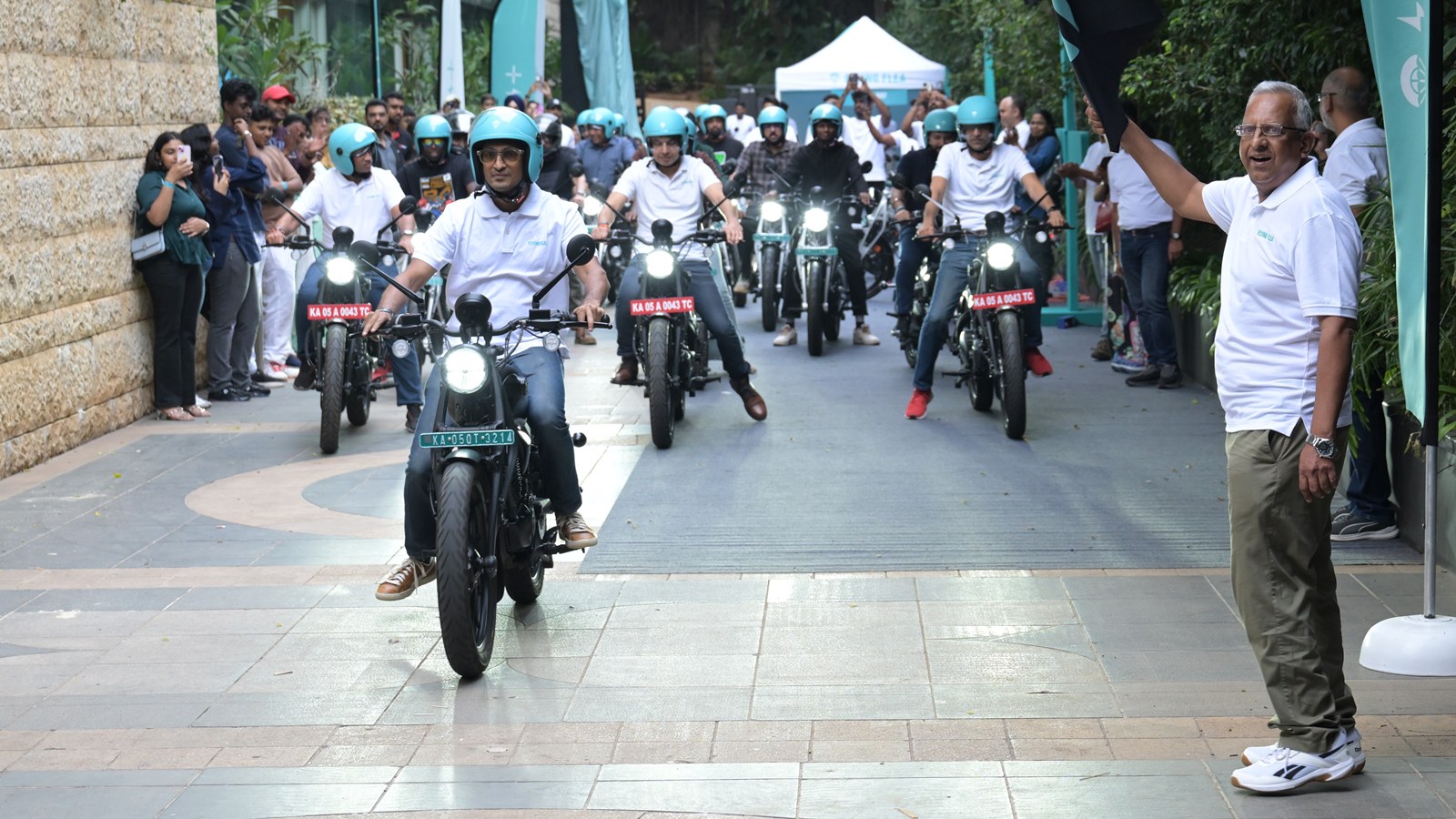 Royal Enfield Flying Flea C6 Deliveries Kick Off in Bengaluru