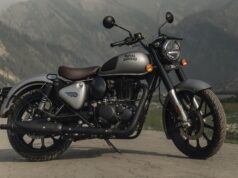 Classic 350 with Slipper Clutch and USB C charging port
