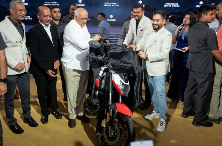 Hon’ble Gujarat Chief Minister Shri Bhupendra Patel unveiling the EX Series by Avore Electric