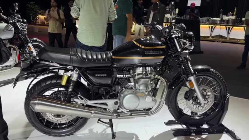 Honda CB500 Tubeless Spoke with Graphics top variant