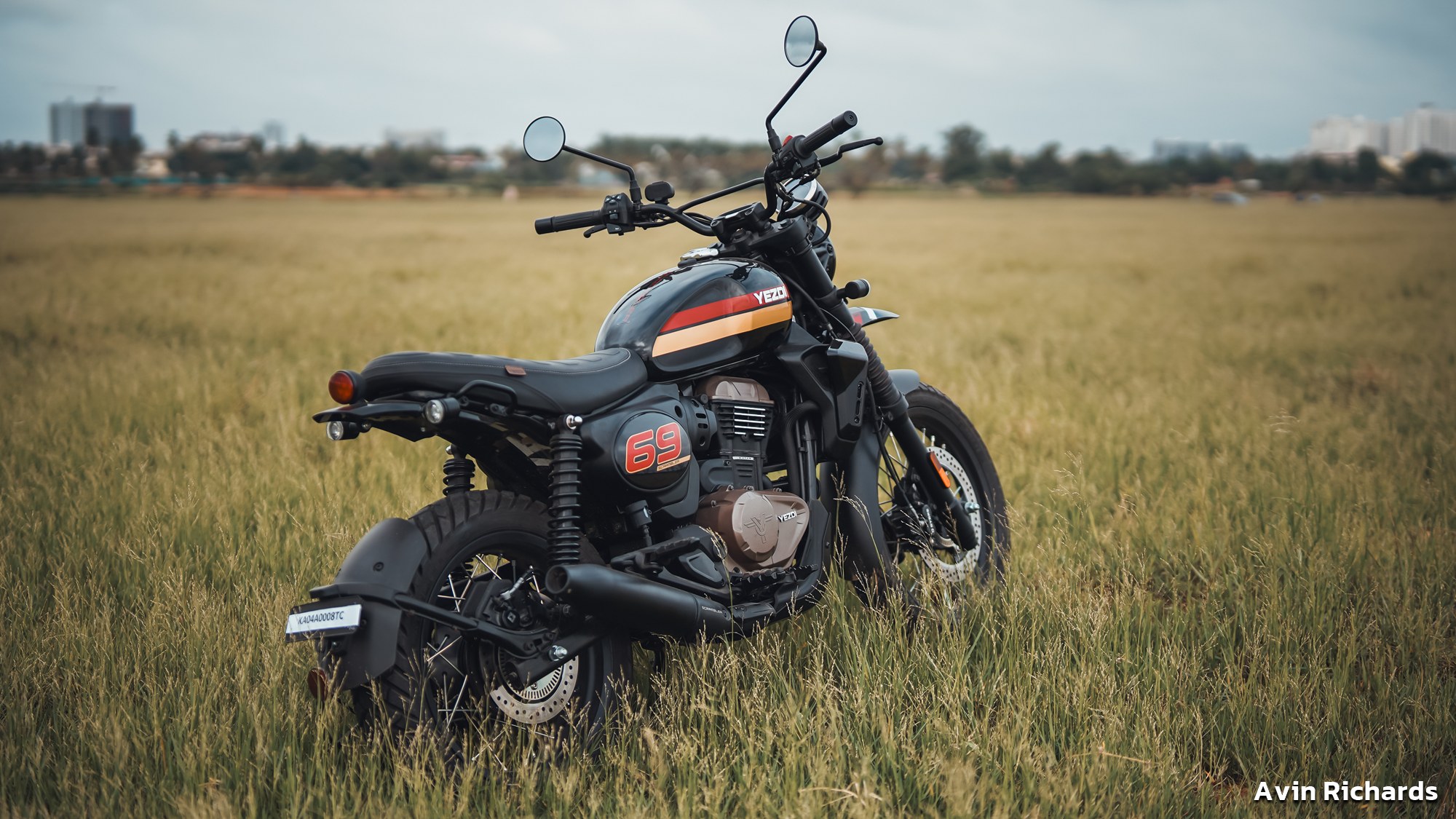2026 Yezdi Scrambler HD wallpaper