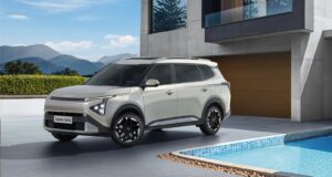 Kia Carens Clavis Range Updated with New Entry-Level Automatic Variants