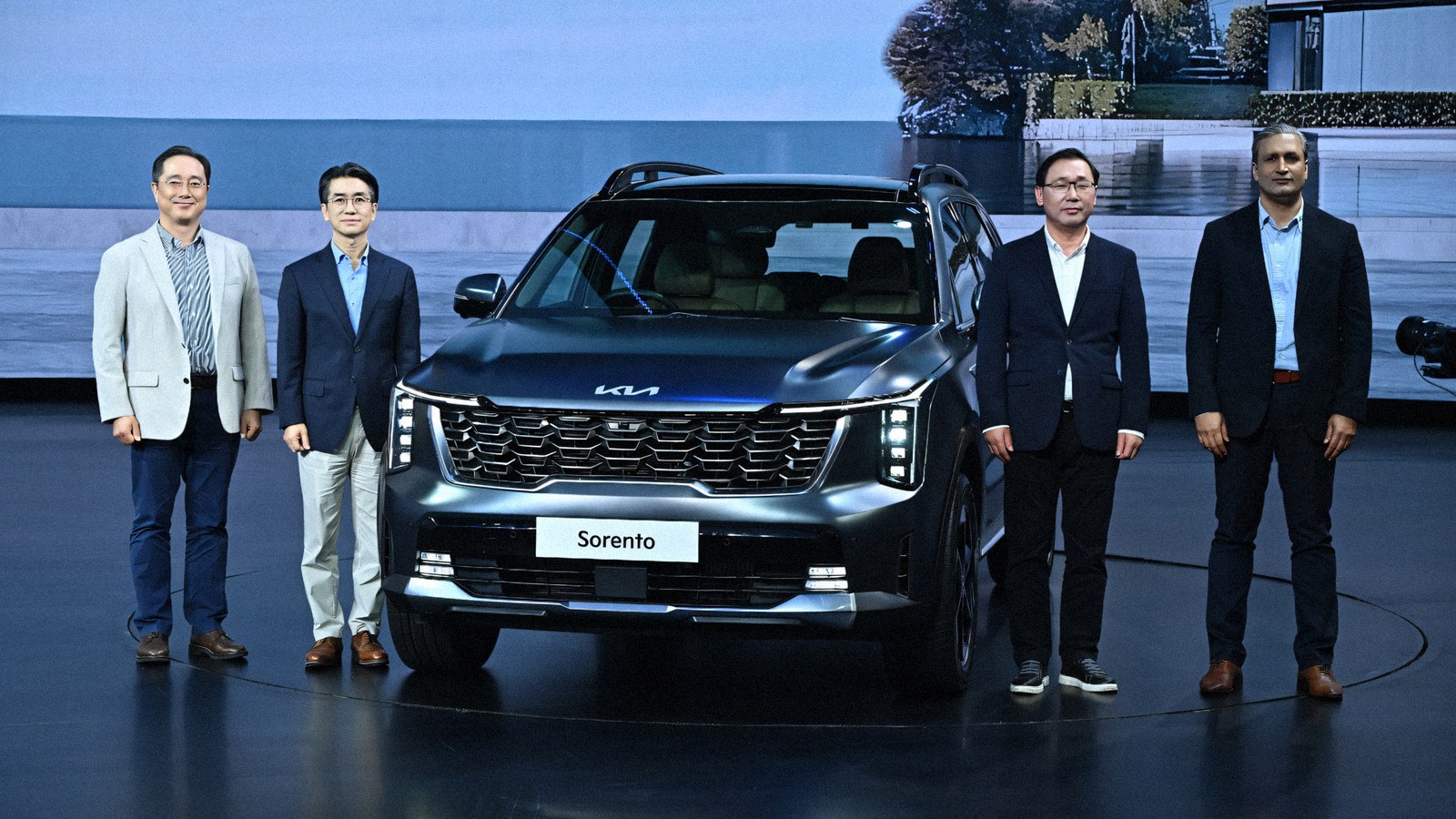 Kia Sorento Launched in India Kia Sorento Launched in India