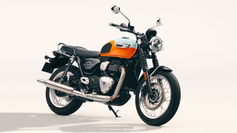Triumph Bonneville T40 front
